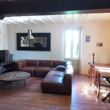 Maison De Campagne A Proximite Du Centre